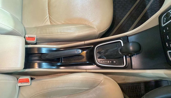 2018 Maruti Ciaz ALPHA  AT 1.5 SHVS PETROL, Petrol, Automatic, 47,896 km, Gear Lever