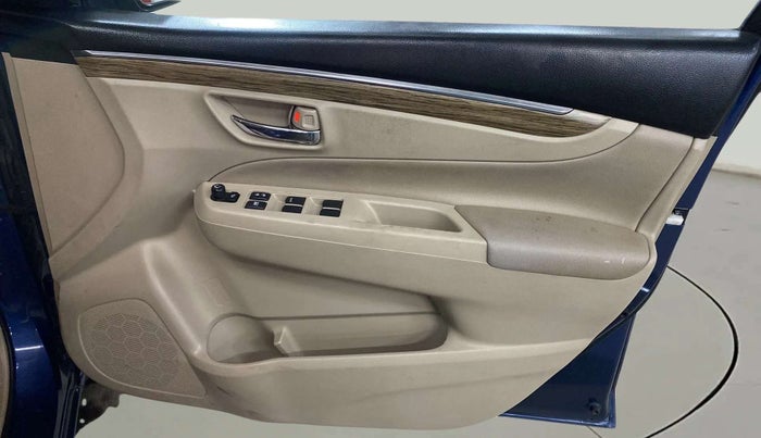 2018 Maruti Ciaz ALPHA  AT 1.5 SHVS PETROL, Petrol, Automatic, 47,896 km, Driver Side Door Panels Control