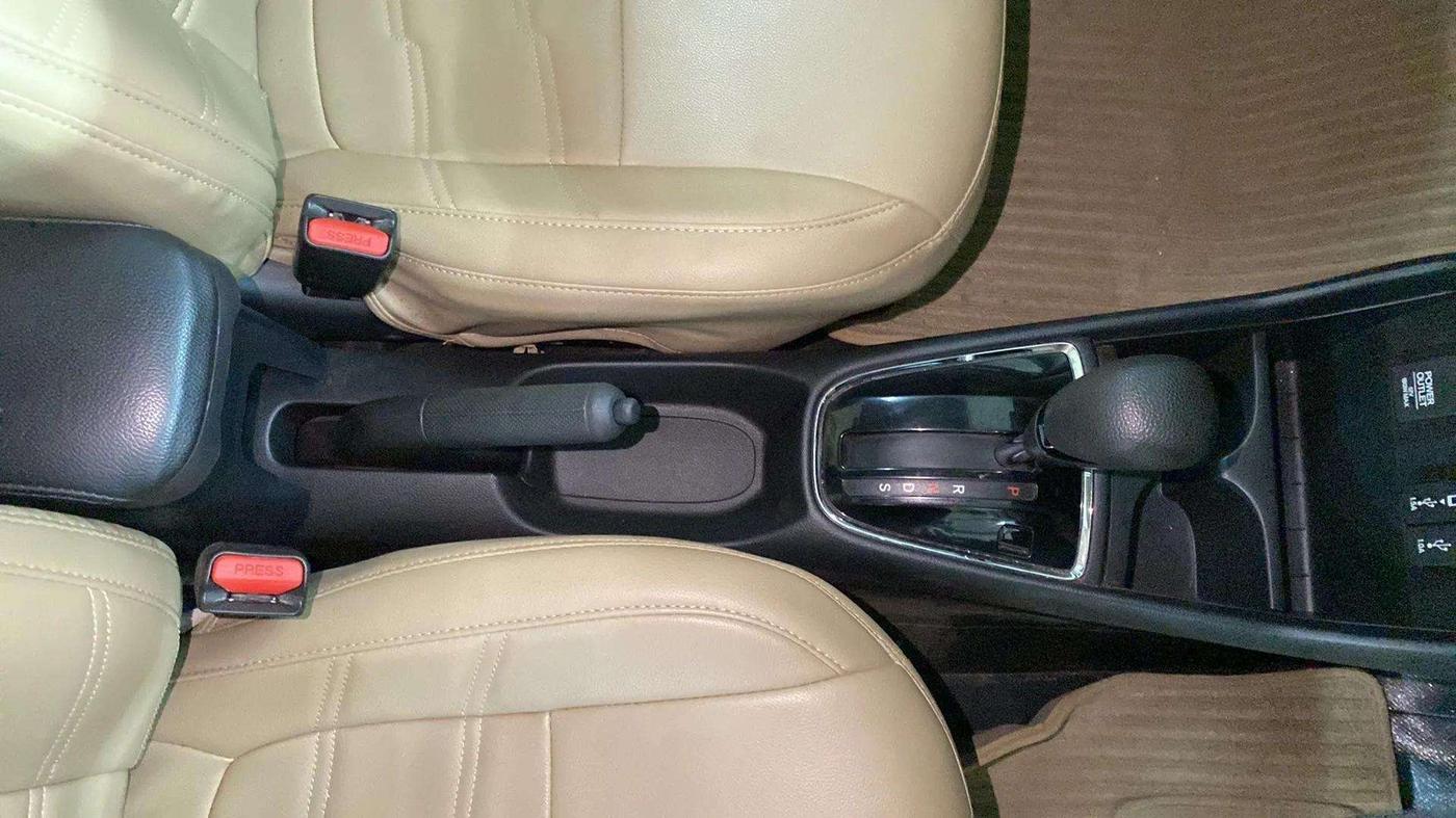2019 Honda Amaze 1.2L I-VTEC VX CVT, Petrol, Automatic, 50,838 km, Gear Lever