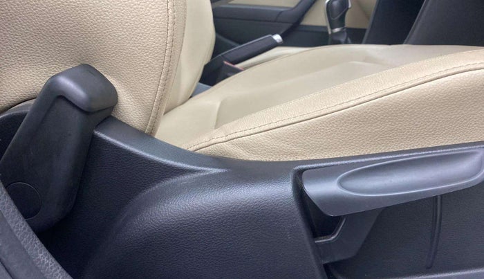 2019 Volkswagen Vento HIGHLINE PLUS 1.5 AT 16 ALLOY, Diesel, Automatic, 34,605 km, Driver Side Adjustment Panel