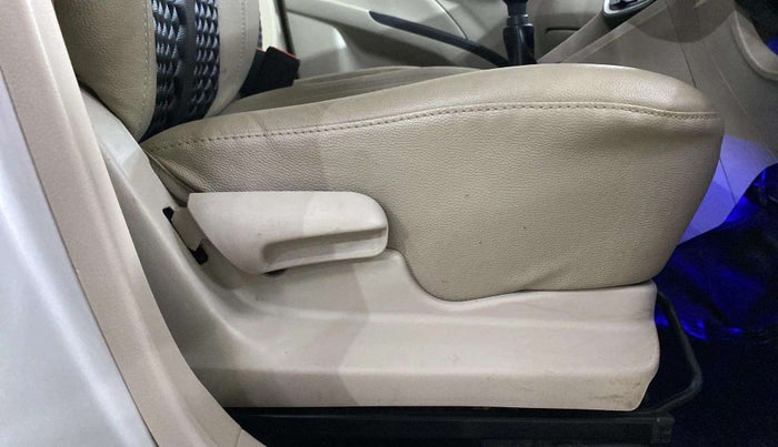 2020 Maruti Celerio VXI CNG, CNG, Manual, 39,508 km, Driver Side Adjustment Panel