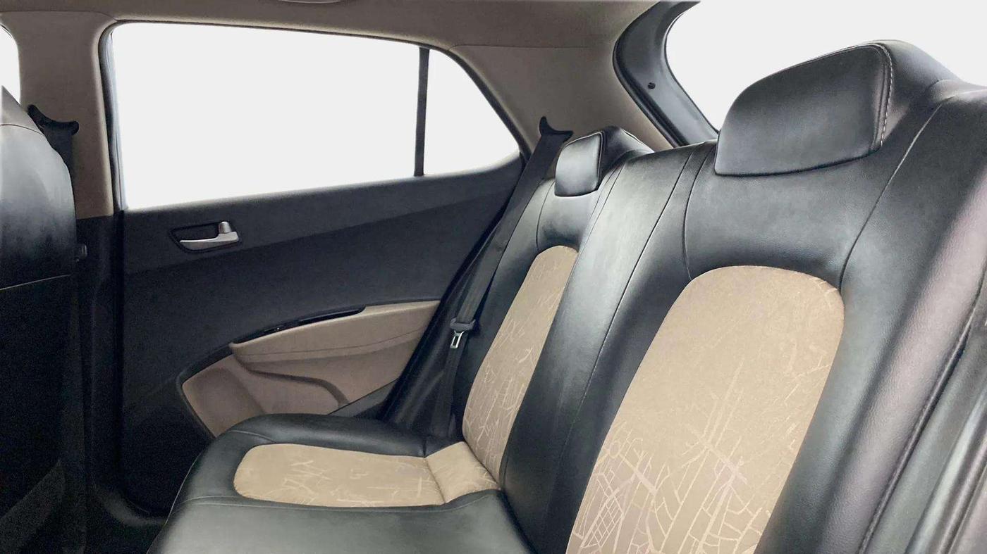 2019 Hyundai Grand i10 SPORTZ 1.2 KAPPA VTVT, Petrol, Manual, 57,866 km, Right Side Rear Door Cabin