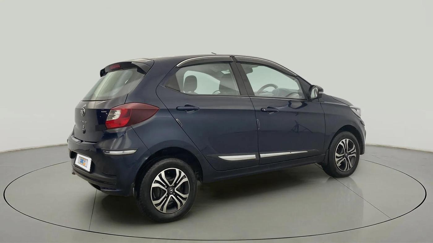 2022 Tata Tiago XT CNG, CNG, Manual, 10,494 km, Right Back Diagonal