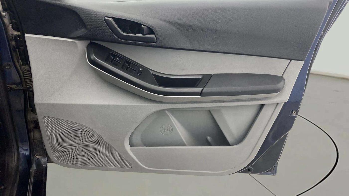 2022 Tata Tiago XT CNG, CNG, Manual, 10,494 km, Driver Side Door Panels Control