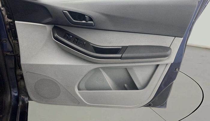 2022 Tata Tiago XT CNG, CNG, Manual, 10,494 km, Driver Side Door Panels Control