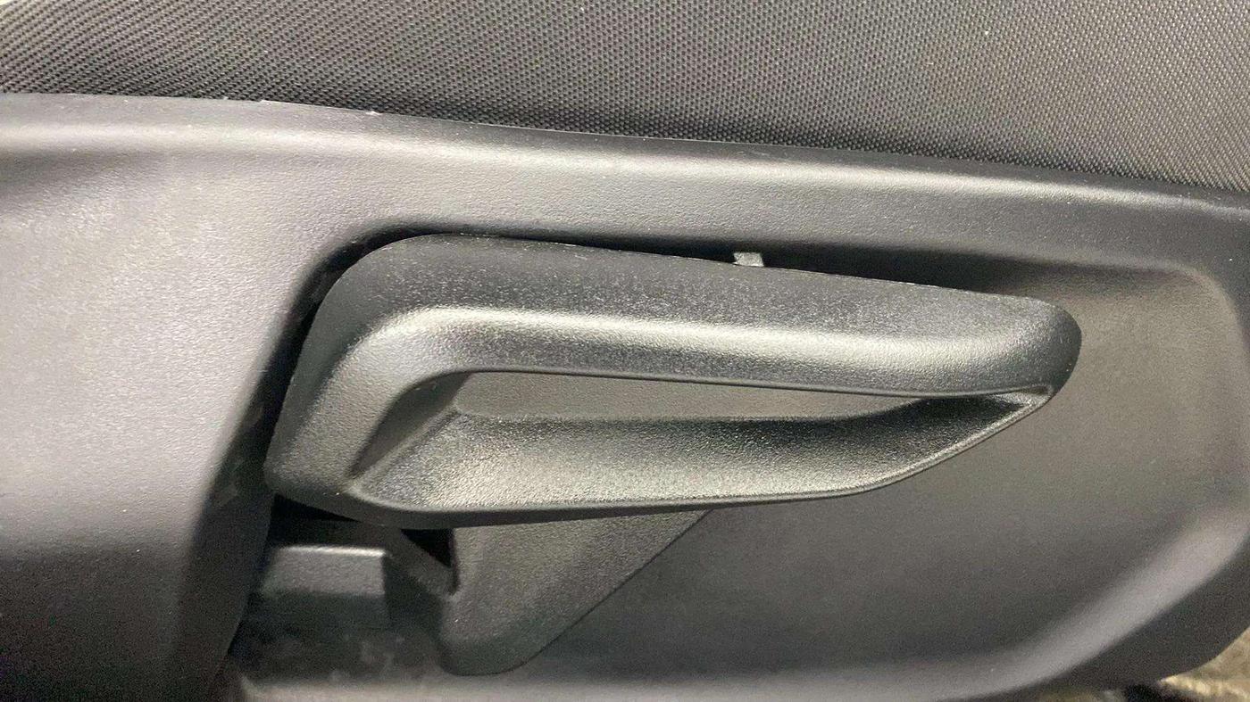 2022 Tata Tiago XT CNG, CNG, Manual, 10,494 km, Driver Side Adjustment Panel