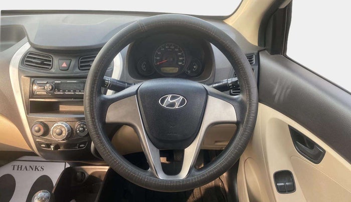 2016 Hyundai Eon ERA PLUS (O), Petrol, Manual, 38,131 km, Steering Wheel Close Up