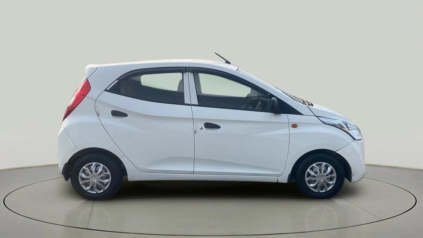 2016 Hyundai Eon ERA PLUS (O), Petrol, Manual, 38,131 km, Right Side View