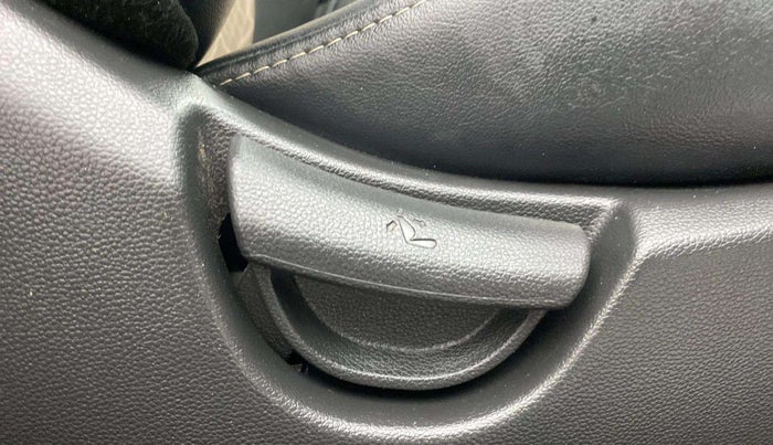 2019 Hyundai Grand i10 SPORTZ AT 1.2 KAPPA VTVT, Petrol, Automatic, 16,155 km, Driver Side Adjustment Panel