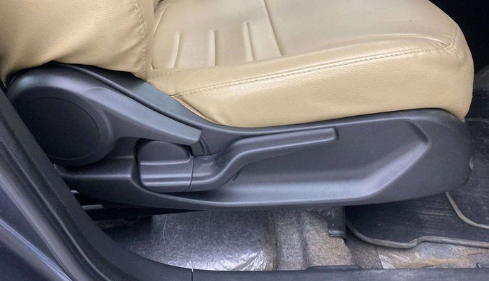2023 Honda Amaze 1.2L I-VTEC VX, Petrol, Manual, 26,295 km, Driver Side Adjustment Panel