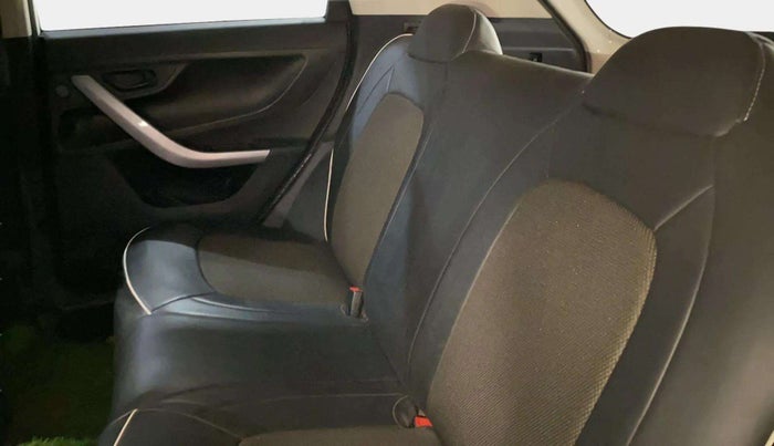 2022 Tata NEXON XM SUNROOF PETROL, Petrol, Manual, 21,932 km, Right Side Rear Door Cabin