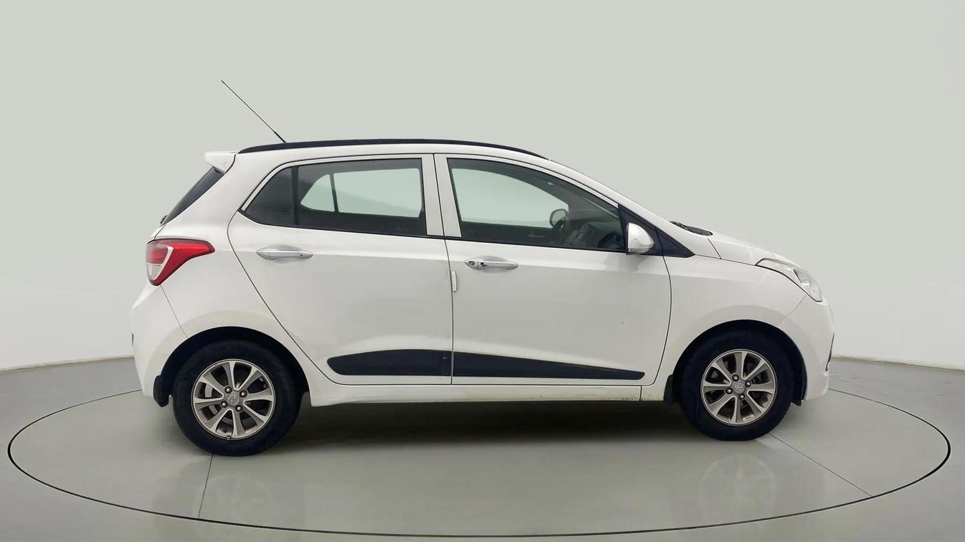 2016 Hyundai Grand i10 ASTA (O) AT 1.2 KAPPA VTVT, Petrol, Automatic, 50,928 km, Right Side View