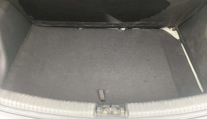 2016 Hyundai Grand i10 ASTA (O) AT 1.2 KAPPA VTVT, Petrol, Automatic, 50,928 km, Boot Inside