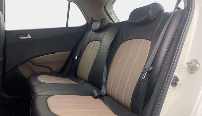 2016 Hyundai Grand i10 ASTA (O) AT 1.2 KAPPA VTVT, Petrol, Automatic, 50,928 km, Right Side Rear Door Cabin