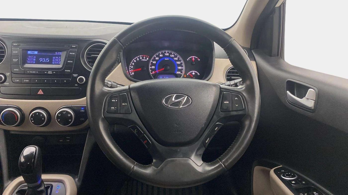2016 Hyundai Grand i10 ASTA (O) AT 1.2 KAPPA VTVT, Petrol, Automatic, 50,928 km, Steering Wheel Close Up