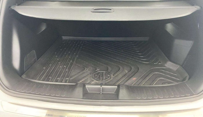 2021 MG HECTOR SHARP 1.5 PETROL CVT, Petrol, Automatic, 17,195 km, Boot Inside