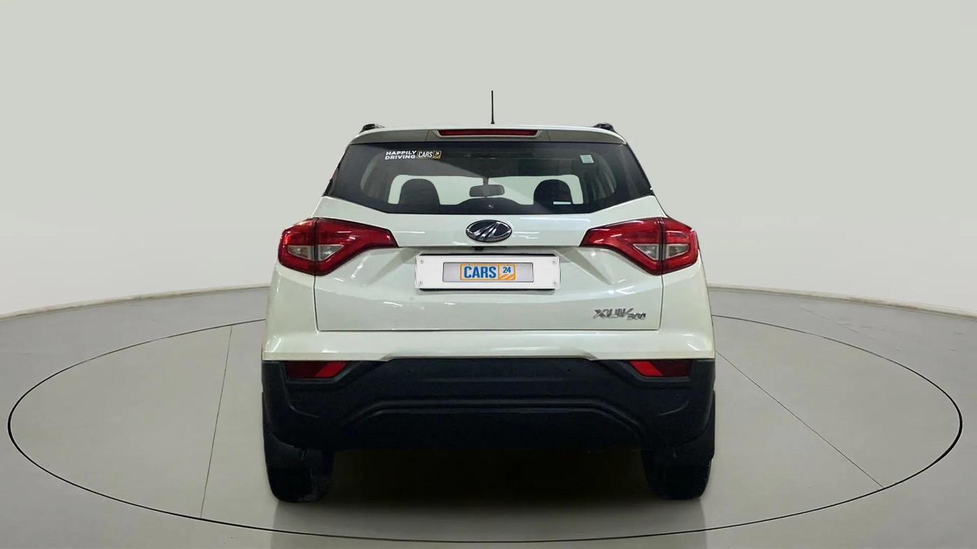 2021 Mahindra XUV300 W6 1.2 PETROL, CNG, Manual, 23,760 km, Back/Rear