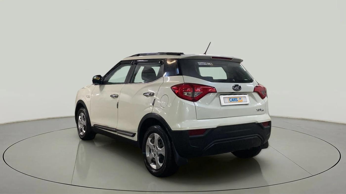 2021 Mahindra XUV300 W6 1.2 PETROL, CNG, Manual, 23,760 km, Left Back Diagonal