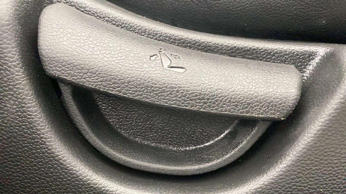 2019 Hyundai Grand i10 SPORTZ 1.2 KAPPA VTVT, CNG, Manual, 49,980 km, Driver Side Adjustment Panel