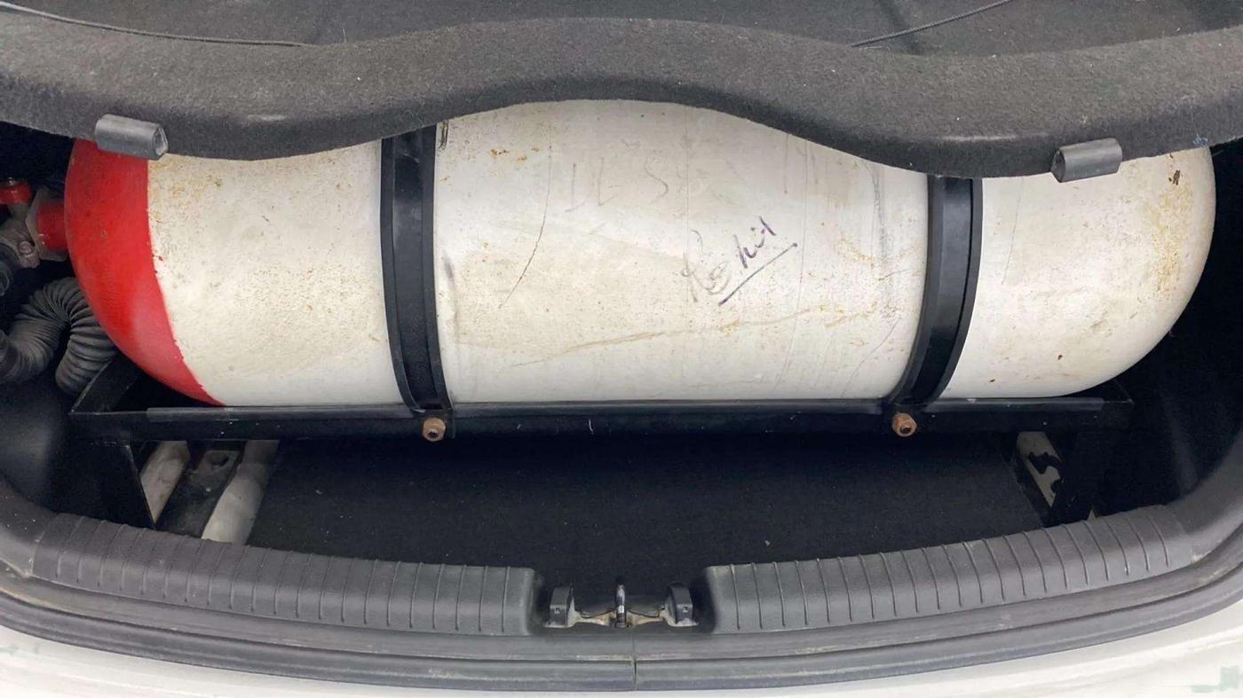 2019 Hyundai Grand i10 SPORTZ 1.2 KAPPA VTVT, CNG, Manual, 49,980 km, Boot Inside