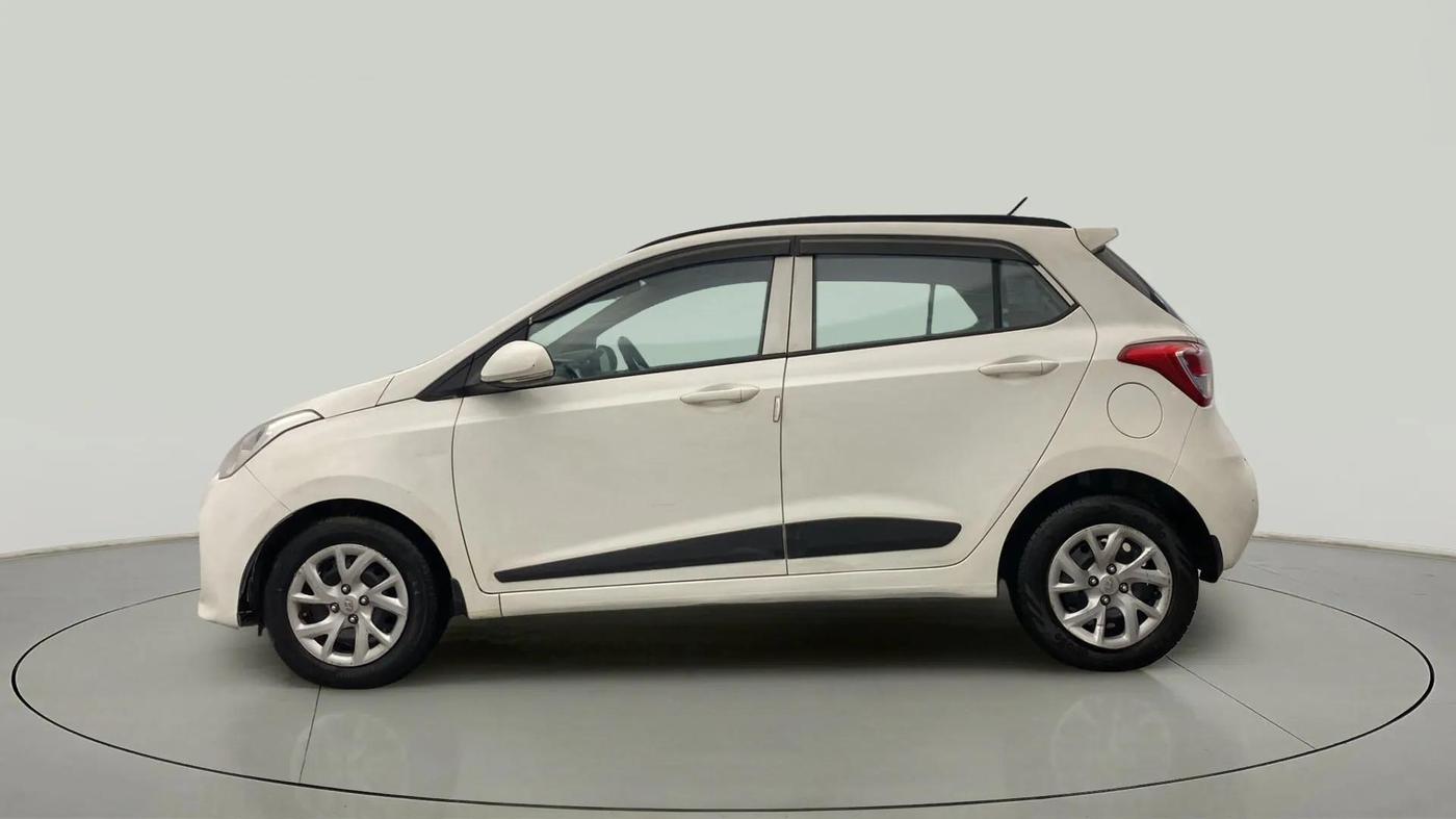 2019 Hyundai Grand i10 SPORTZ 1.2 KAPPA VTVT, CNG, Manual, 49,980 km, Left Side