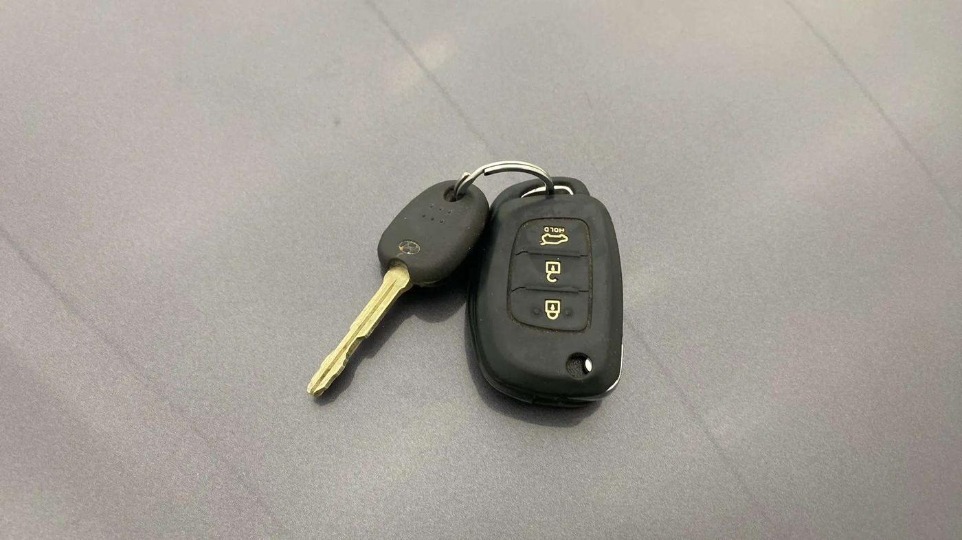2016 Hyundai Elite i20 MAGNA 1.2, Petrol, Manual, 40,282 km, Key Close Up