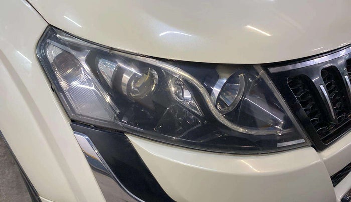 2016 Mahindra XUV500 W10 AT, Diesel, Automatic, 54,186 km, Right headlight - Minor scratches