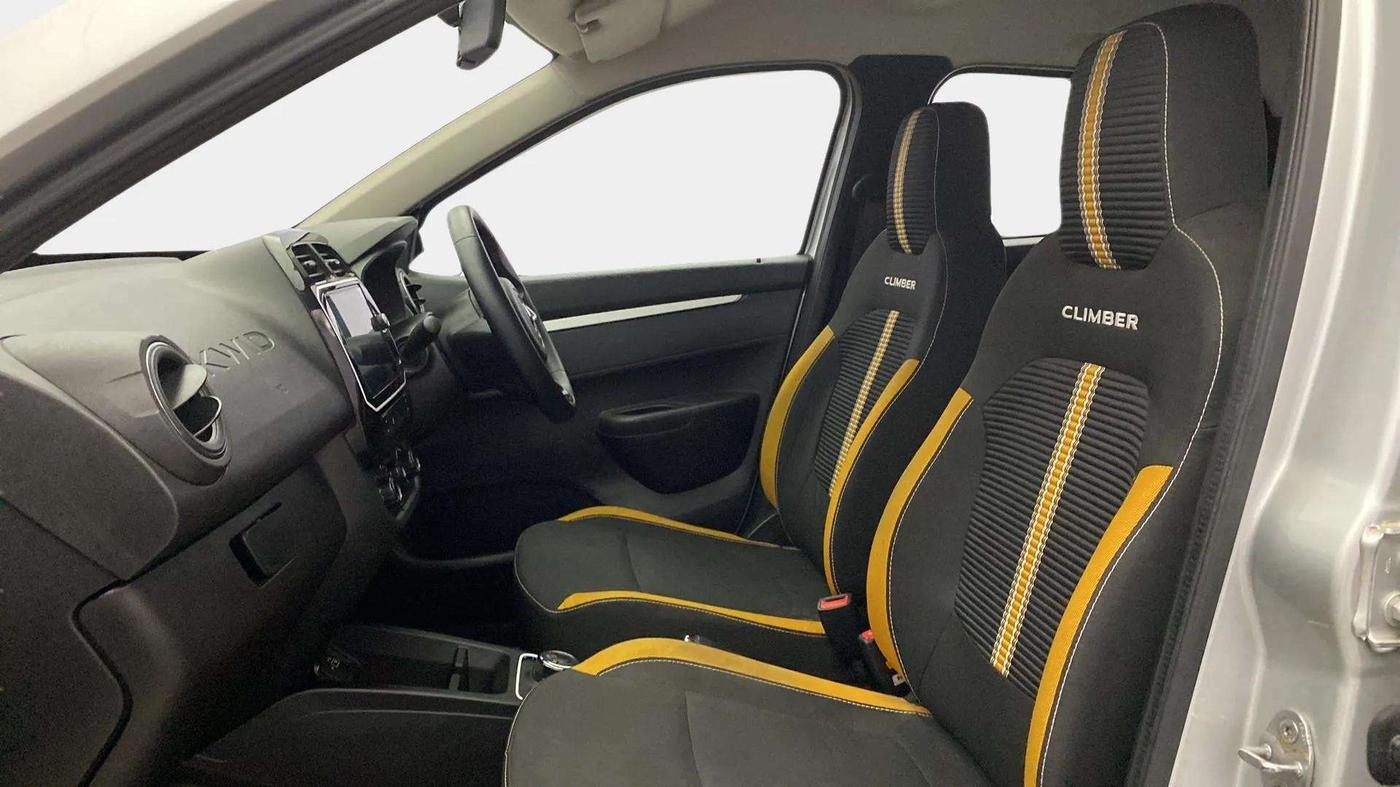 2022 Renault Kwid CLIMBER AMT 1.0, Petrol, Automatic, 32,323 km, Right Side Front Door Cabin