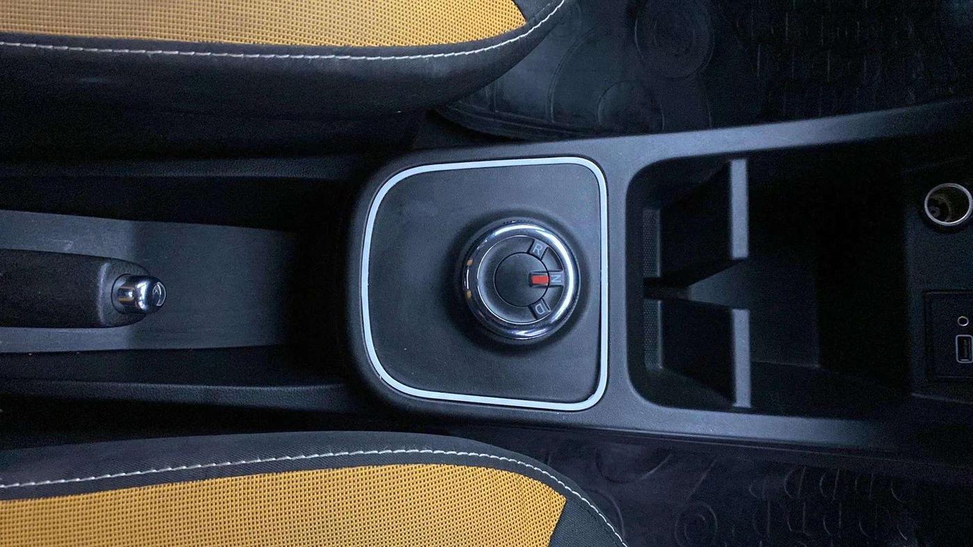 2022 Renault Kwid CLIMBER AMT 1.0, Petrol, Automatic, 32,323 km, Gear Lever