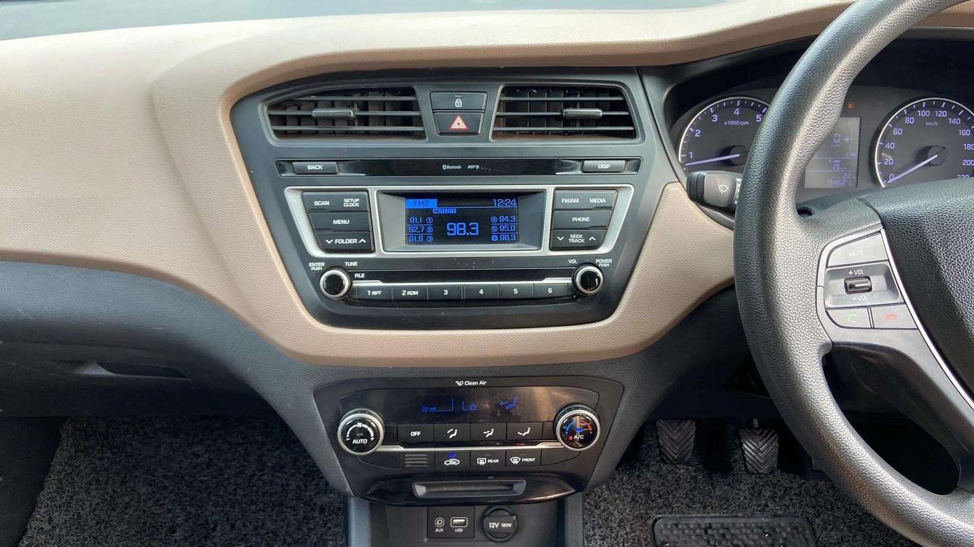 2016 Hyundai Elite i20 SPORTZ 1.2, CNG, Manual, 84,597 km, Air Conditioner
