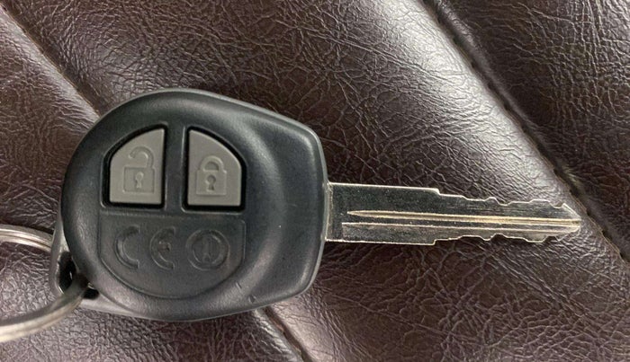 2017 Maruti Baleno DELTA PETROL 1.2, Petrol, Manual, 65,790 km, Key Close Up