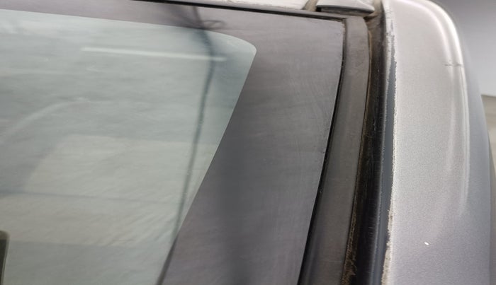 2013 Maruti Wagon R 1.0 LXI CNG, CNG, Manual, 98,981 km, Left A pillar - Paint is slightly faded