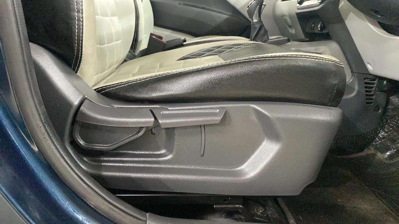 2021 Hyundai GRAND I10 NIOS SPORTZ AMT 1.2 KAPPA VTVT, Petrol, Automatic, 20,485 km, Driver Side Adjustment Panel