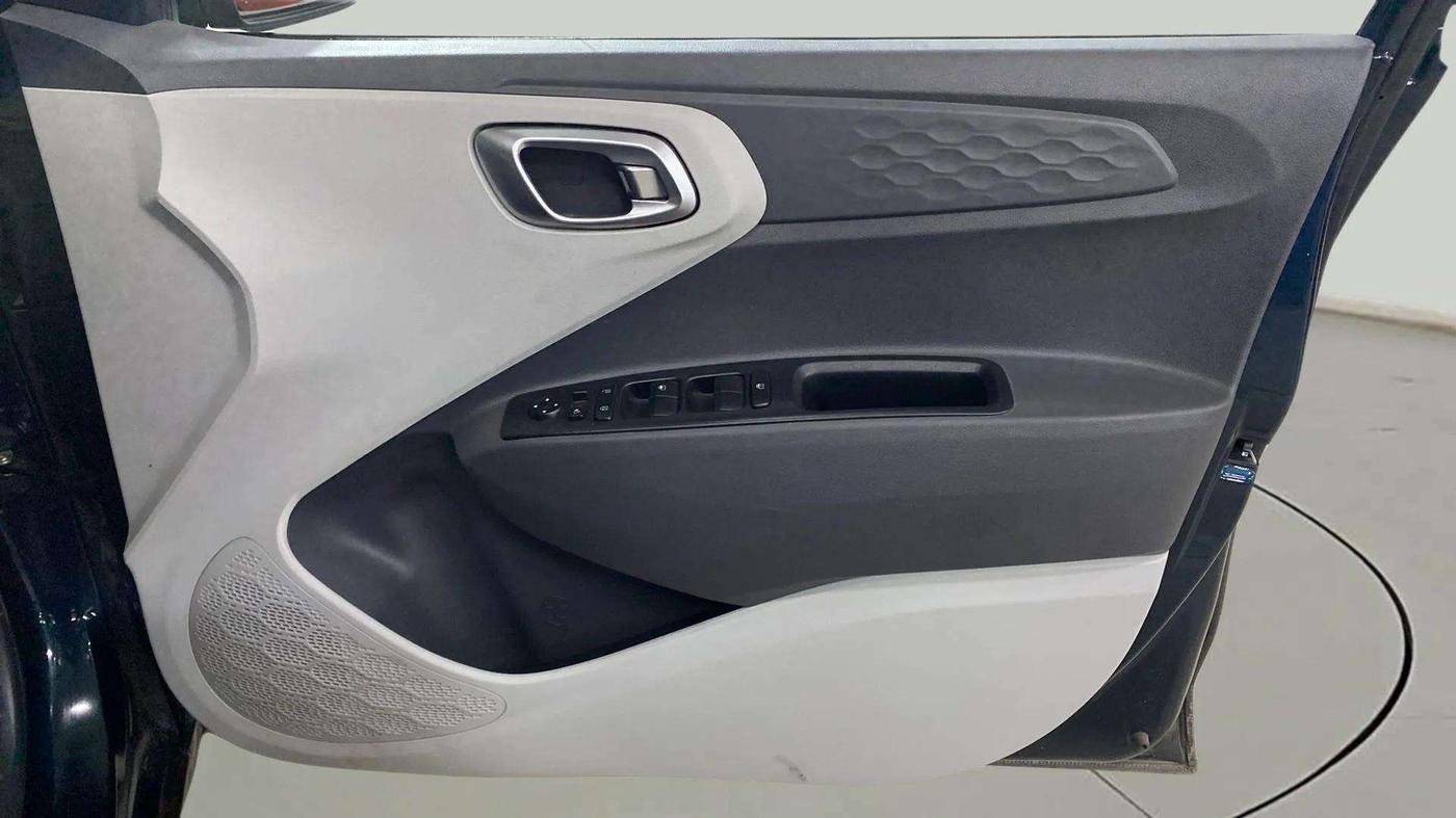 2021 Hyundai GRAND I10 NIOS SPORTZ AMT 1.2 KAPPA VTVT, Petrol, Automatic, 20,485 km, Driver Side Door Panels Control
