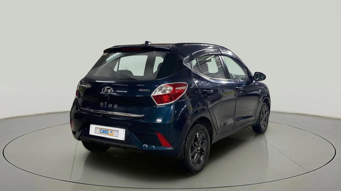 2021 Hyundai GRAND I10 NIOS SPORTZ AMT 1.2 KAPPA VTVT, Petrol, Automatic, 20,485 km, Right Back Diagonal