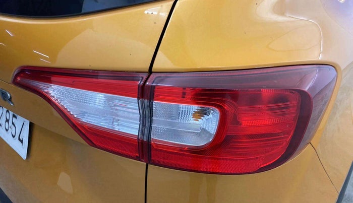 2019 Renault TRIBER RXZ, Petrol, Manual, 66,378 km, Right tail light - Minor scratches