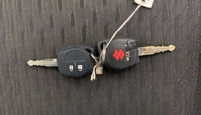 2017 Maruti Baleno DELTA PETROL 1.2, CNG, Manual, 69,879 km, Key Close Up