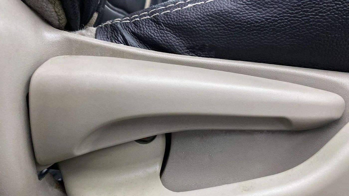 2016 Toyota Etios Liva G, Petrol, Manual, 53,318 km, Driver Side Adjustment Panel