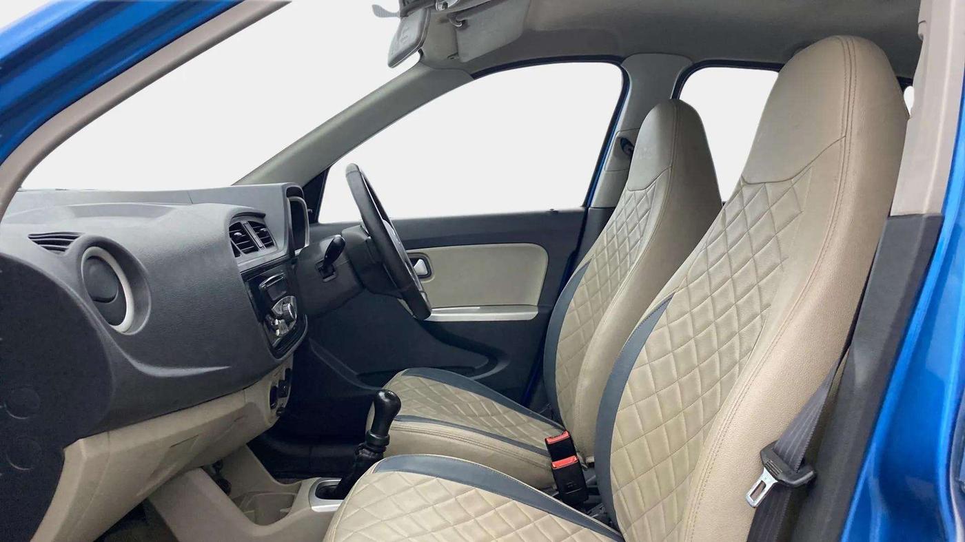 2015 Maruti Alto K10 VXI, Petrol, Manual, 64,564 km, Right Side Front Door Cabin