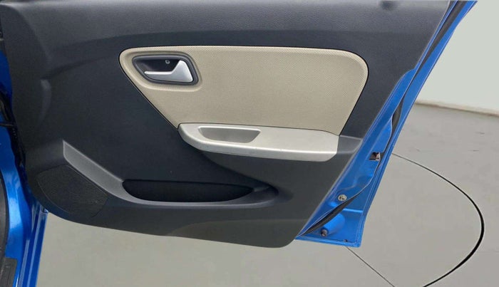 2015 Maruti Alto K10 VXI, Petrol, Manual, 64,564 km, Driver Side Door Panels Control