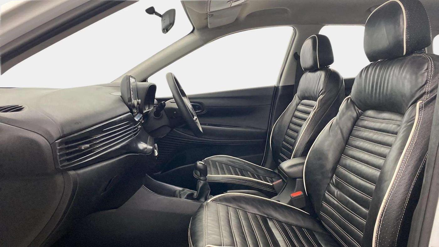 2021 Hyundai NEW I20 SPORTZ 1.2 MT, Petrol, Manual, 36,901 km, Right Side Front Door Cabin