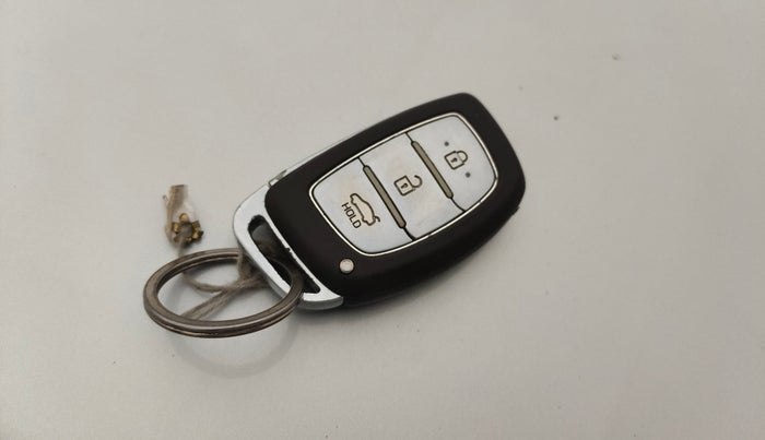 2015 Hyundai Grand i10 ASTA (O) 1.2 KAPPA VTVT, Petrol, Manual, 96,881 km, Key Close Up