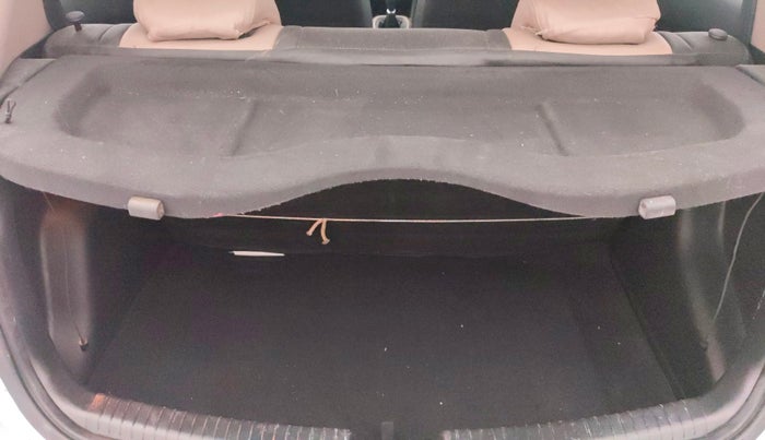 2015 Hyundai Grand i10 ASTA (O) 1.2 KAPPA VTVT, Petrol, Manual, 96,881 km, Boot Inside