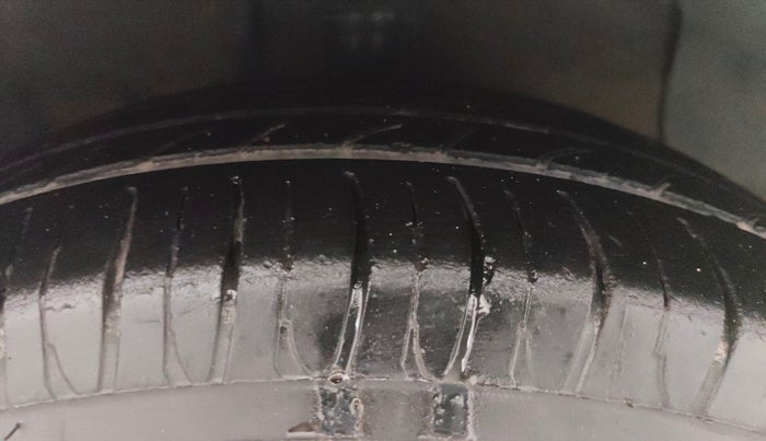 2015 Hyundai Grand i10 ASTA (O) 1.2 KAPPA VTVT, Petrol, Manual, 96,881 km, Right Front Tyre Tread