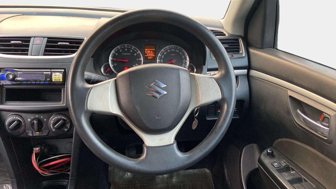 2013 Maruti Swift VXI, Petrol, Manual, 57,667 km, Steering Wheel Close Up