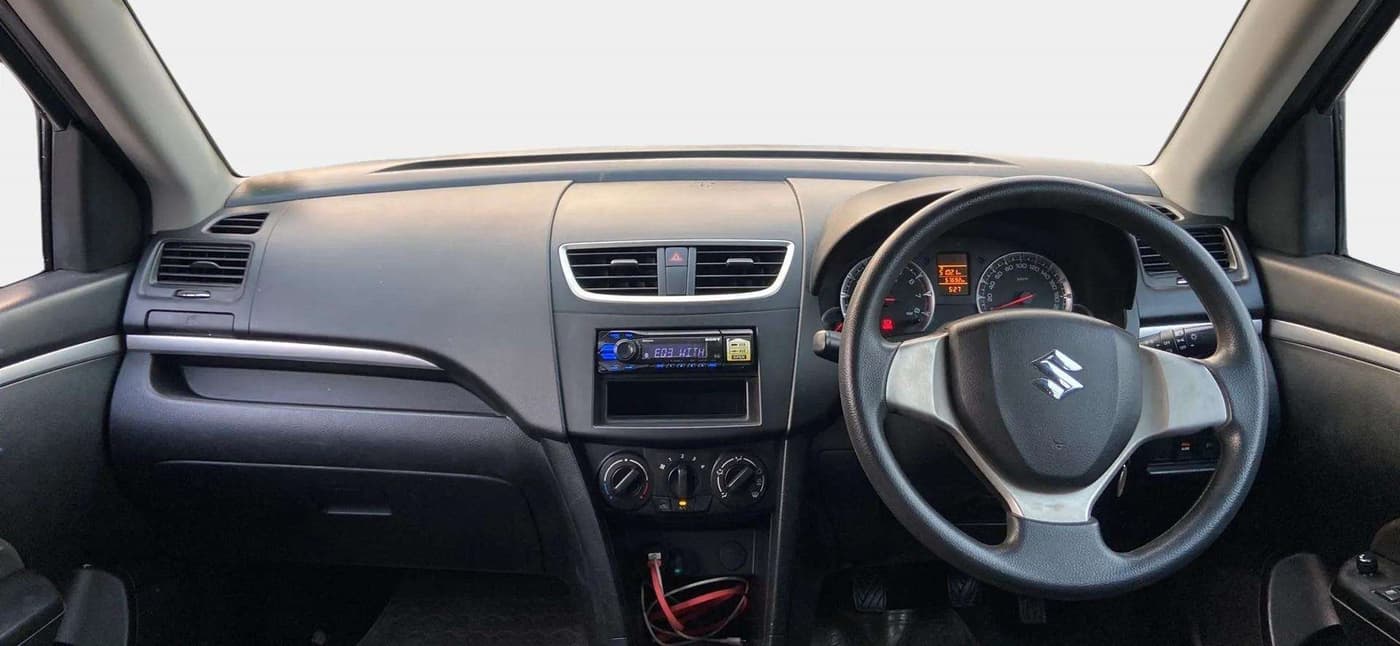 2013 Maruti Swift VXI, Petrol, Manual, 57,667 km, Dashboard