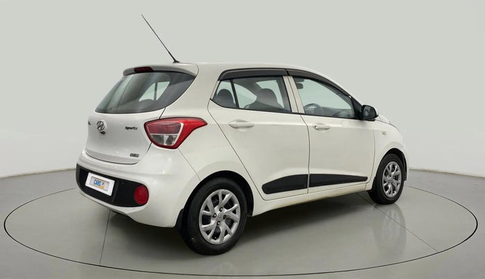 2017 Hyundai Grand i10 SPORTZ 1.2 KAPPA VTVT, CNG, Manual, 79,598 km, Right Back Diagonal