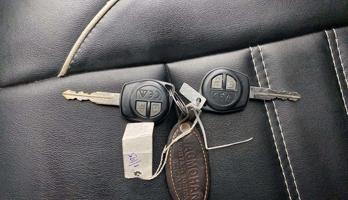 2018 Maruti Swift VXI, Petrol, Manual, 40,645 km, Key Close Up