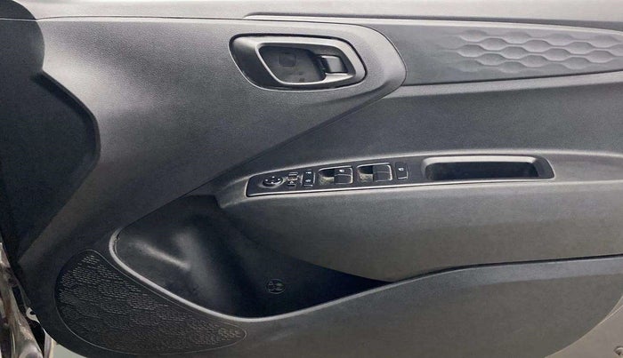 2022 Hyundai GRAND I10 NIOS MAGNA CORPORATE EDITION 1.2 KAPPA VTVT, Petrol, Manual, 43,986 km, Driver Side Door Panels Control