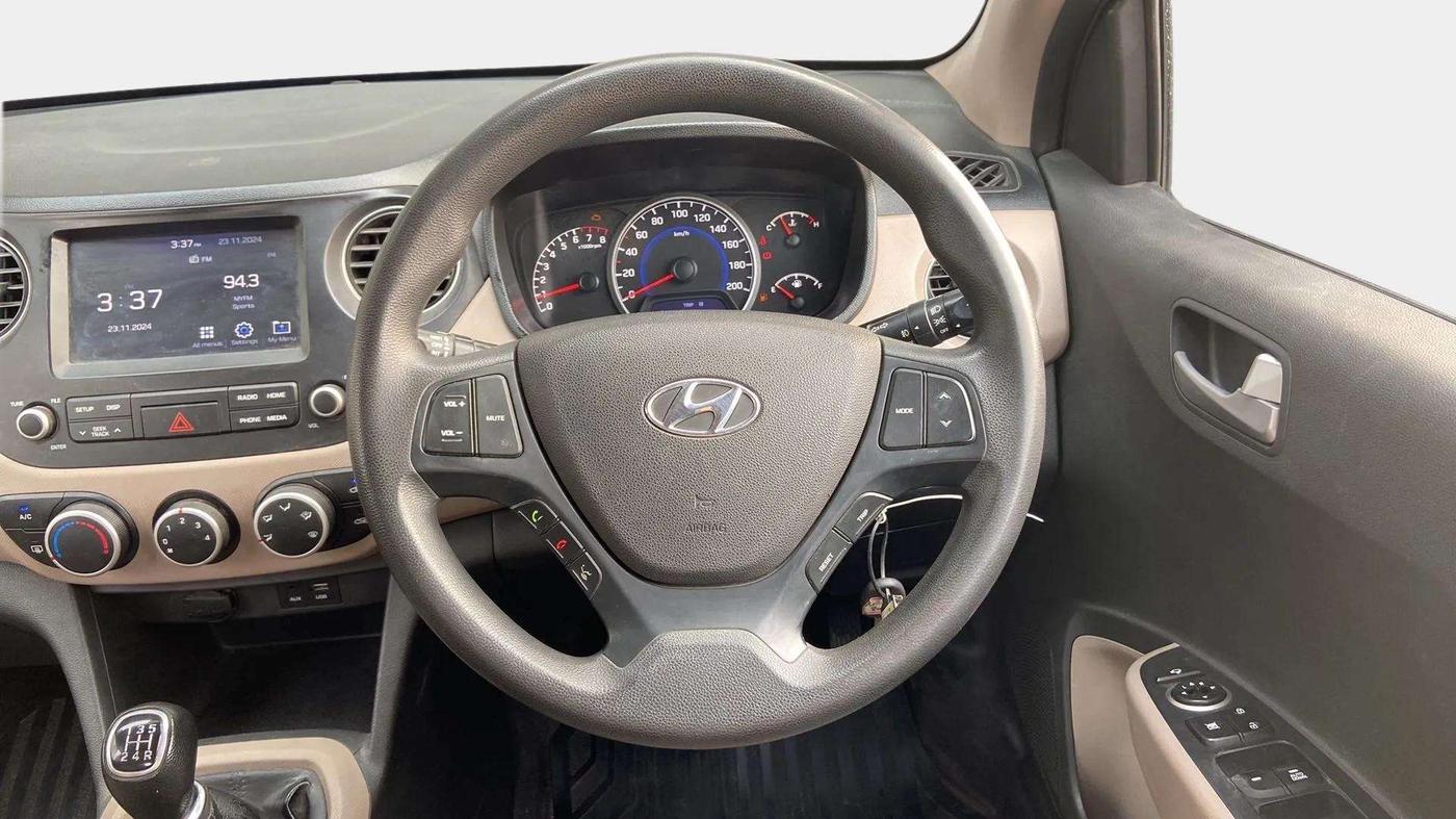 2019 Hyundai Grand i10 SPORTZ 1.2 KAPPA VTVT, CNG, Manual, 83,792 km, Steering Wheel Close Up